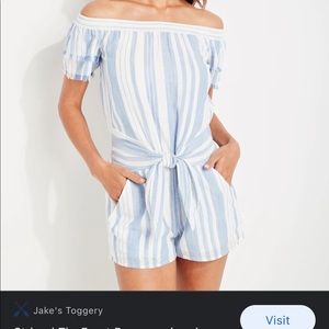 Vineyard Vines stepped tie front romper